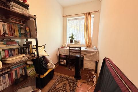30 Cedar Grove, Southall, UB1 2XD