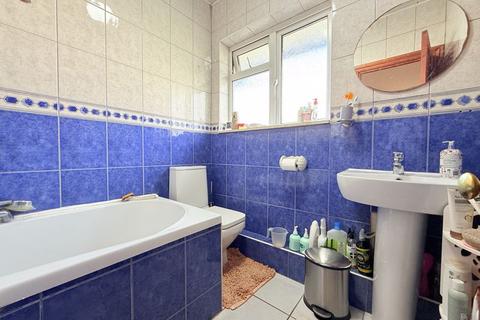 30 Cedar Grove, Southall, UB1 2XD