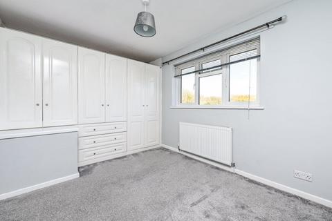63 Ellington Drive, Basingstoke, RG22 4EZ