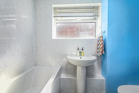 63 Ellington Drive, Basingstoke, RG22 4EZ