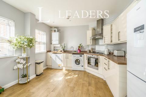 2 bedroom apartment to rent, Chapel Street, Chichester PO19