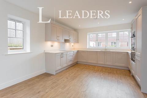 4 bedroom detached house to rent, Acorn Gardens, Bell Lane