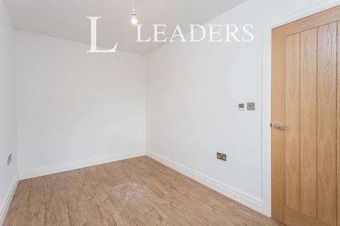 4 bedroom detached house to rent, Acorn Gardens, Bell Lane