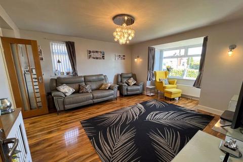 4 bedroom semi-detached bungalow for sale, North Downs Road, Oldham OL2