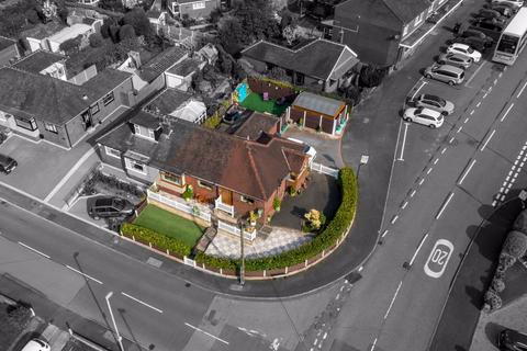4 bedroom semi-detached bungalow for sale, North Downs Road, Oldham OL2