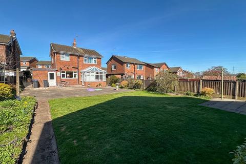 3 bedroom detached house for sale, Moorland Avenue, Werrington, Staffordshire Moorlands, ST9