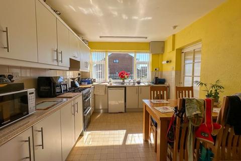 3 bedroom detached house for sale, Moorland Avenue, Werrington, Staffordshire Moorlands, ST9