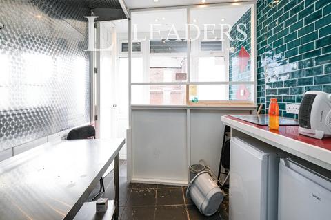 Property to rent, Goodall Street, L4