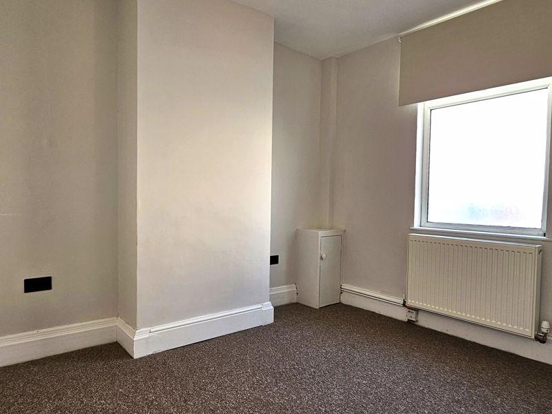 Reception/Bedroom 3