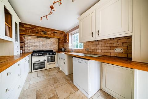 6 bedroom equestrian property for sale, Temple Way, Worth, Deal CT14