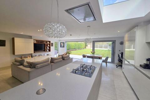 5 bedroom detached house for sale, Bellfield Avenue, Harrow Weald