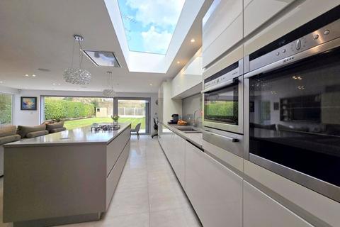 5 bedroom detached house for sale, Bellfield Avenue, Harrow Weald