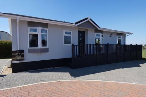 2 bedroom detached bungalow for sale, Swindon Lane, Cheltenham GL50