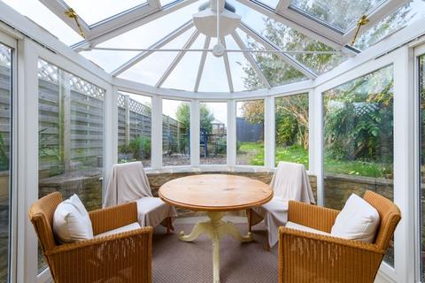 25 Bath Road, Bradford-on-avon, BA15 1SW