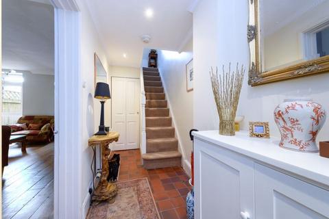 25 Bath Road, Bradford-on-avon, BA15 1SW
