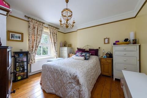 25 Bath Road, Bradford-on-avon, BA15 1SW
