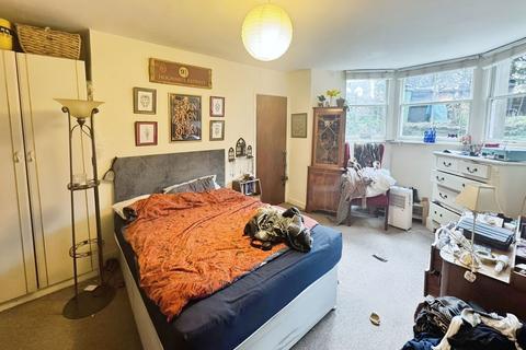 8 bedroom house of multiple occupation for sale, Bath Road, Old Town, Swindon, SN1 4AU