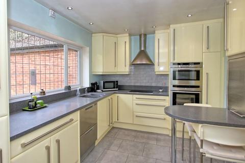 3 bedroom bungalow for sale, London Road, Chalfont St. Giles