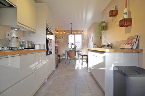 2 Baroness Way, Market Deeping, Peterborough, PE6 8FJ