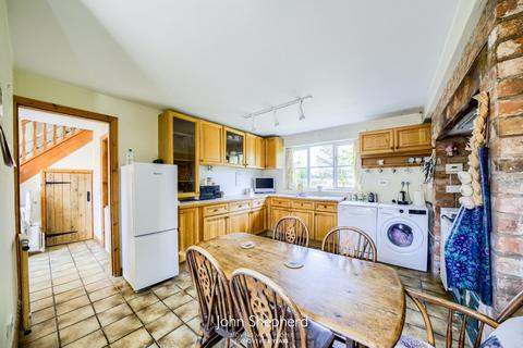 Woodland Gannaway, Norton Lindsey, Warwick, CV35 8JT