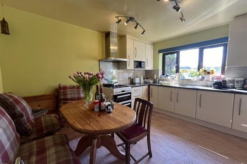 4 bedroom detached house for sale, Abb Scott Lane, Bradford BD12