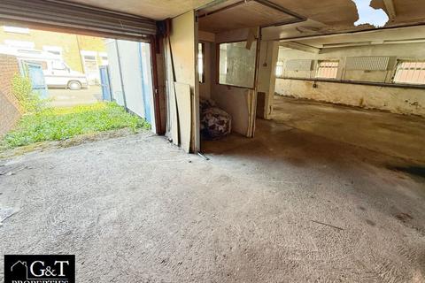 Property to rent, Claremont Street, Cradley Heath