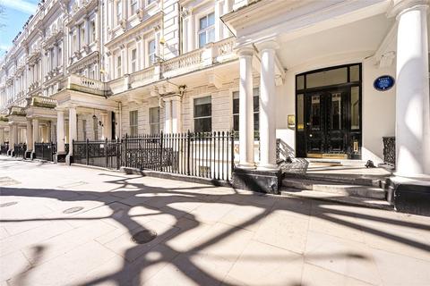 1 bedroom apartment to rent, Queen's Gate, London, SW7