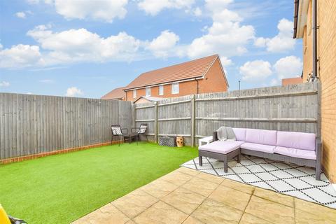 3 bedroom semi-detached house for sale, Captains Parade, East Cowes PO32