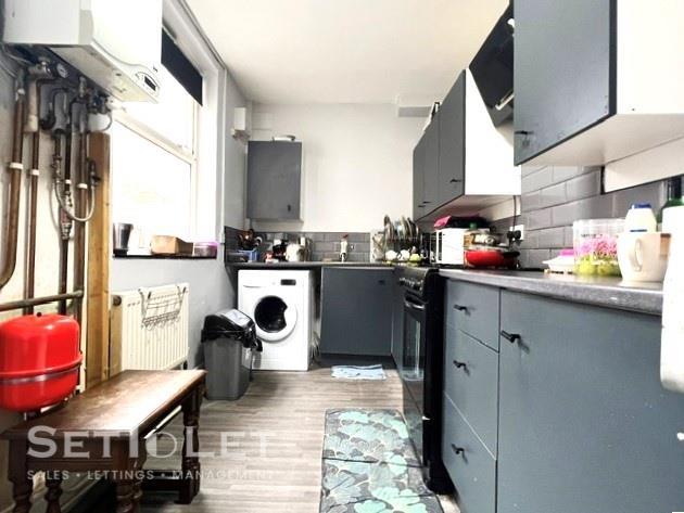 31 Chartley Road, LE31 AB - Sale 7.jpg