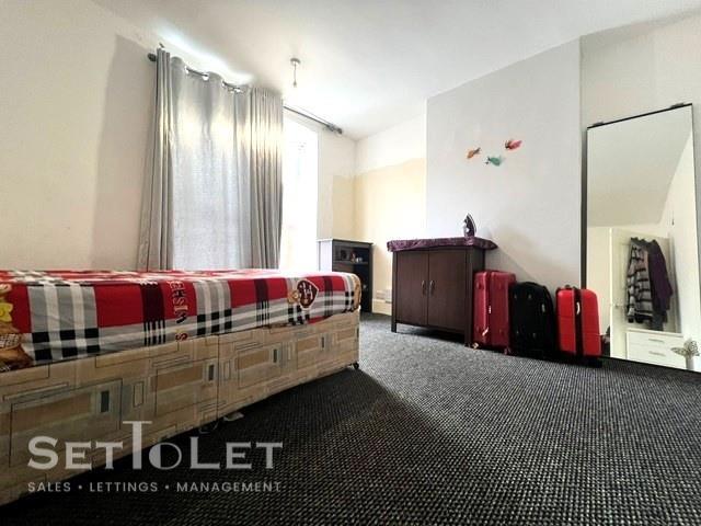 31 Chartley Road, LE31 AB - Sale 9.jpg