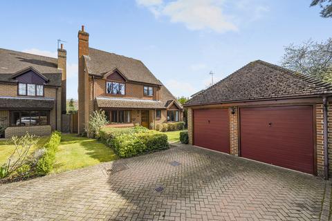 4 bedroom detached house for sale, Park View, Reading RG7