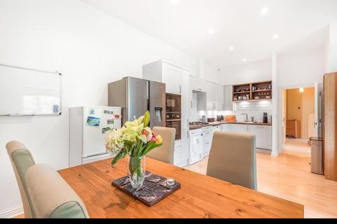 12 Ashdene Gardens, Reading, RG30 2EP