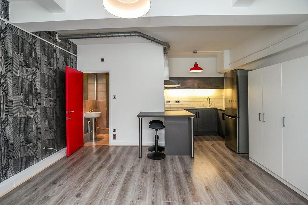 Studio Room