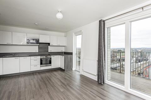 2 bedroom apartment to rent, Adenmore Road, London SE6