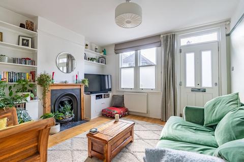63 Castle Road, St Albans, AL1 5DQ