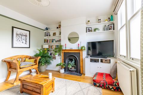 63 Castle Road, St Albans, AL1 5DQ
