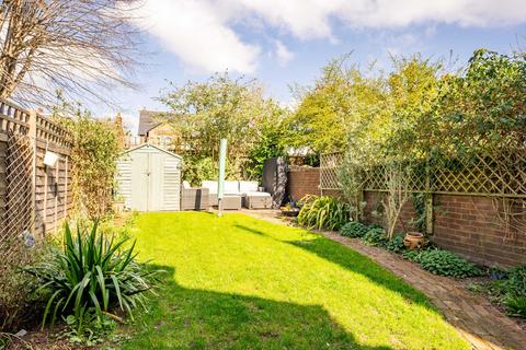 63 Castle Road, St Albans, AL1 5DQ