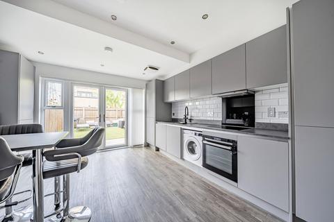 undefined, Daffodil Close, Mitcham CR4