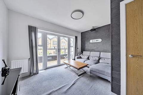 undefined, Daffodil Close, Mitcham CR4