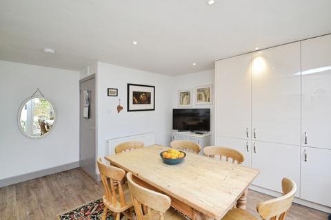 2 Strathearn Place, Dumfries, DG2 7RT