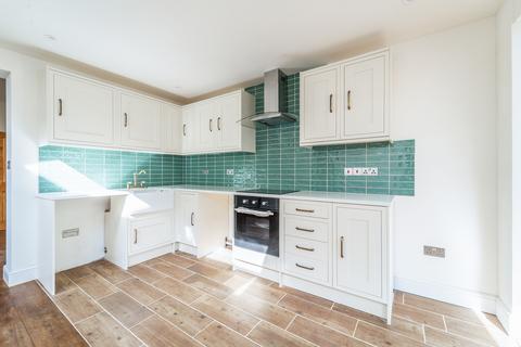 4 bedroom house to rent, South Lane, KT3