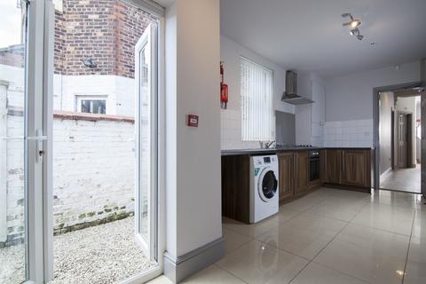 undefined, Oak Road, Salford M7