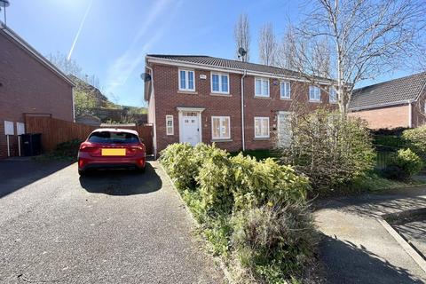 49 The Breeze, Brierley Hill, DY5 3AG