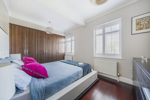 49 Chapel Farm Road, London, SE9 3NH