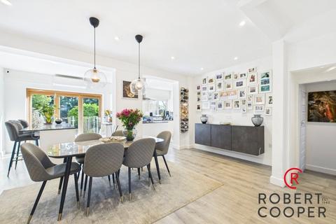 undefined, Lyndhurst Avenue, Pinner, HA5