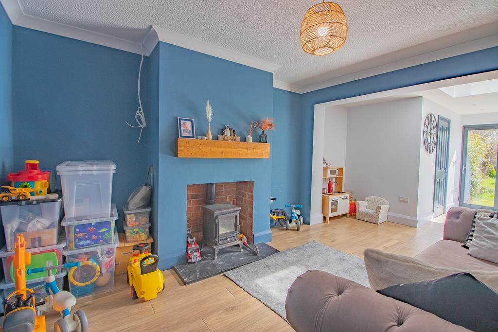 Family Room1 (1)