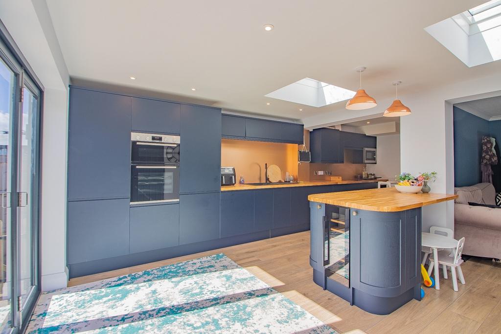 Kitchen Diner1