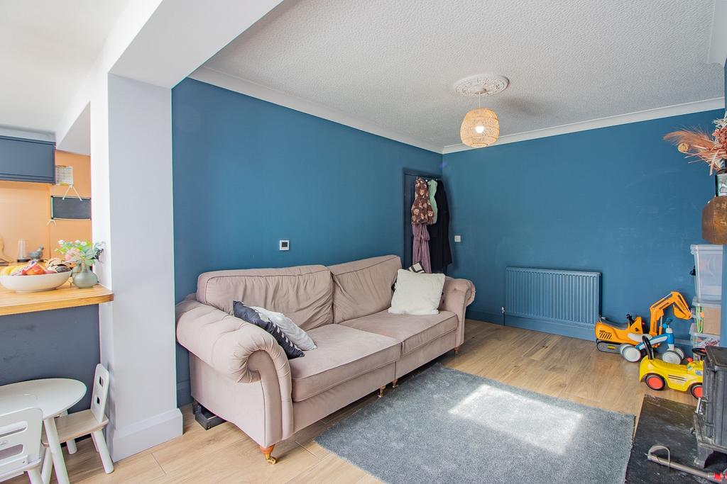 Family Room (1)
