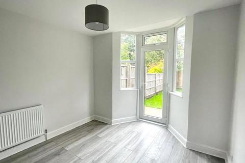 22a Laleham Road, London, SE6 2HT