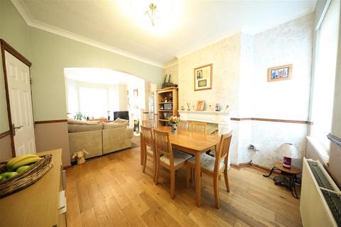 4 bedroom terraced house for sale, Dryden Street, Hull